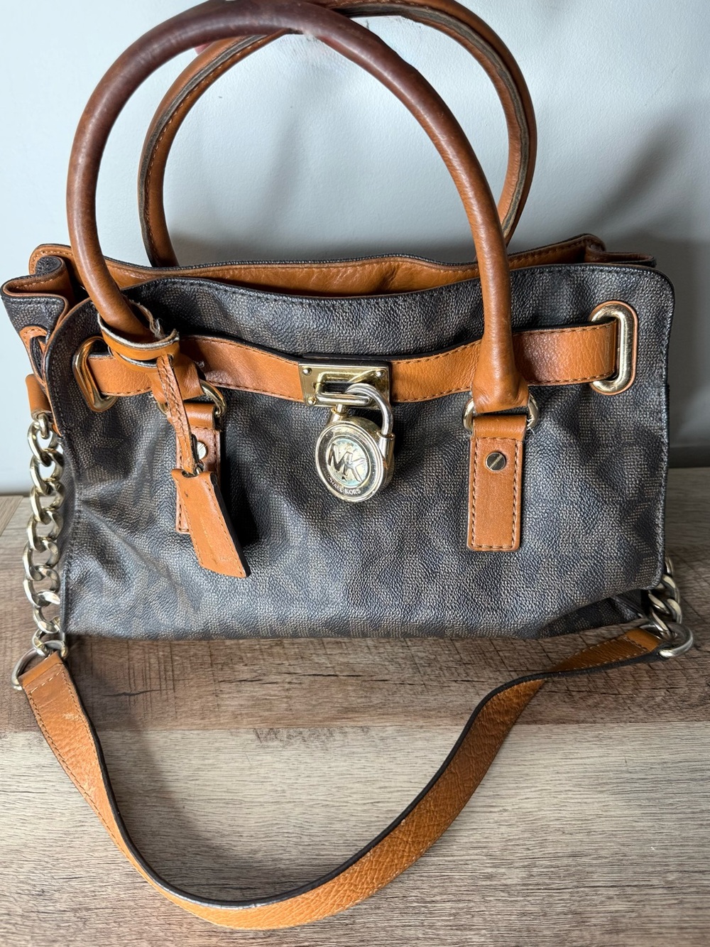 MICHAEL KORS Leather Brown Hamilton Satchel Bag Logo Monogram Lock Chain *FLAWS - Picture 4 of 16